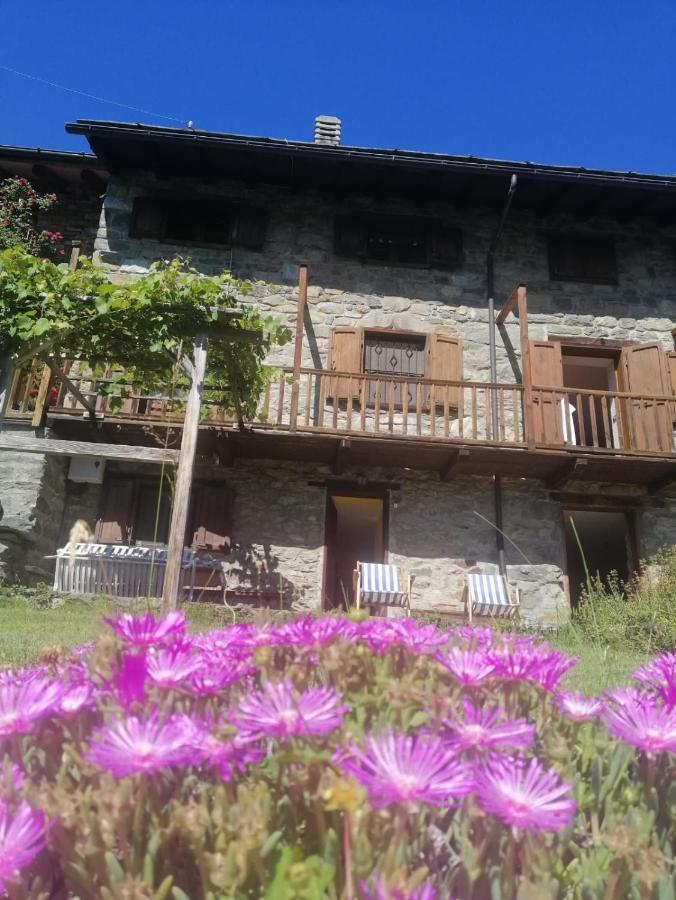 La Casa Di Martina Saint-Vincent Exterior foto