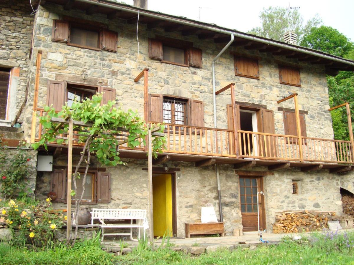 La Casa Di Martina Saint-Vincent Exterior foto